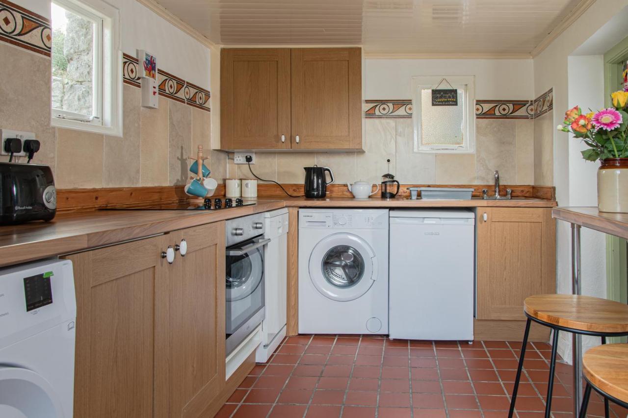 1844 Seascape Cottage Is Located On The Wild Atlantic Way Fanore Exteriör bild