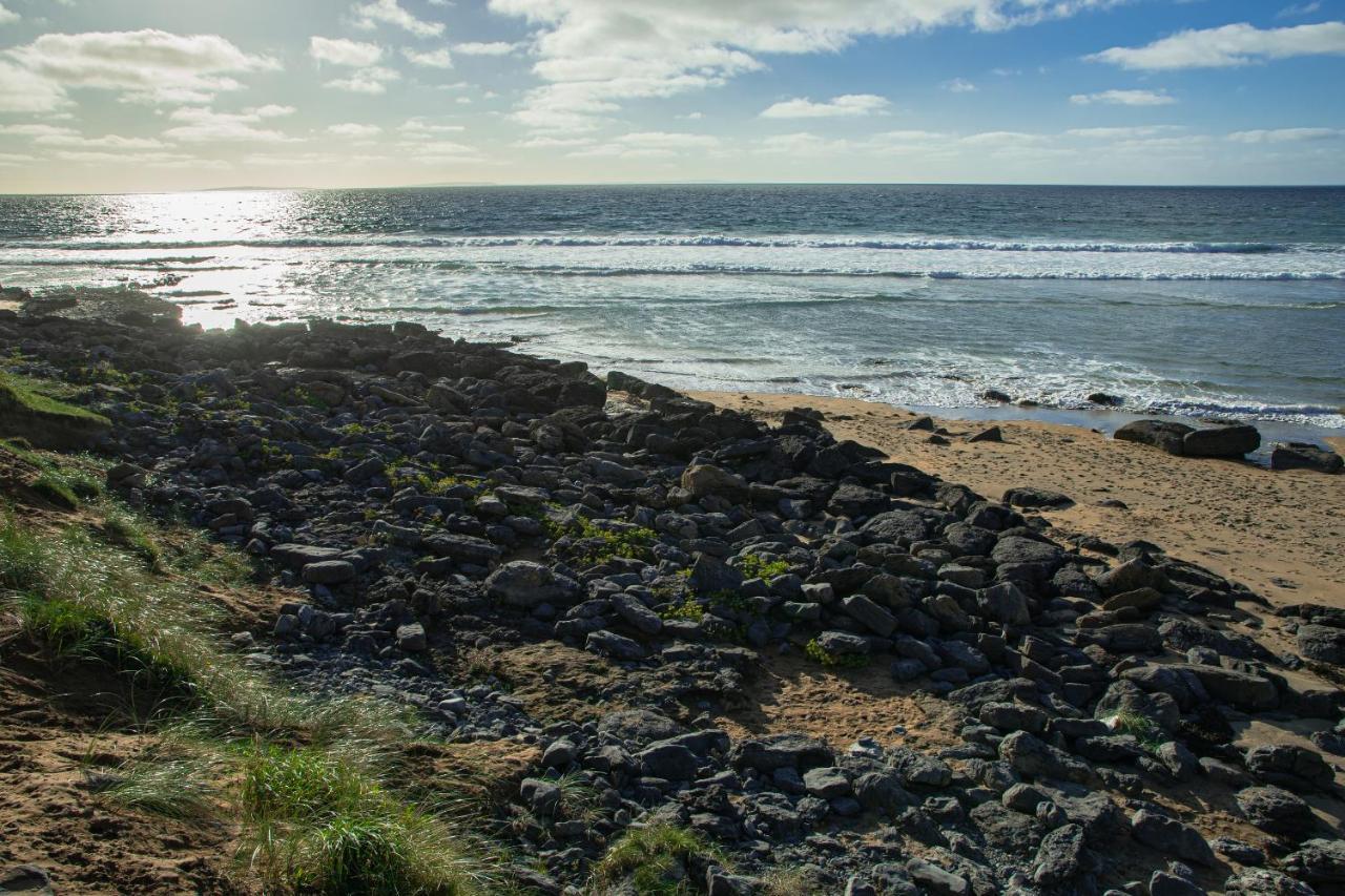 1844 Seascape Cottage Is Located On The Wild Atlantic Way Fanore Exteriör bild