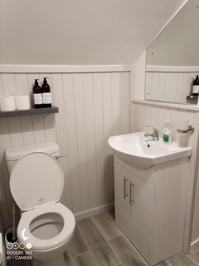 1844 Seascape Cottage Is Located On The Wild Atlantic Way Fanore Exteriör bild