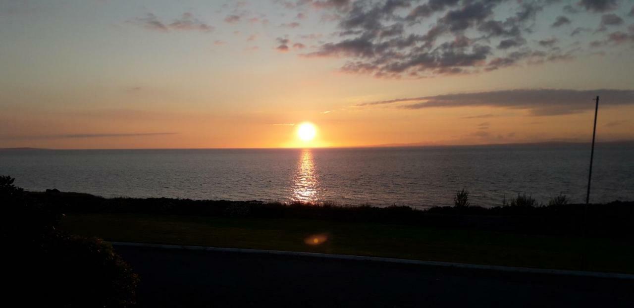 1844 Seascape Cottage Is Located On The Wild Atlantic Way Fanore Exteriör bild